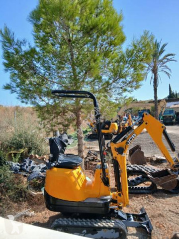 JCB8008CTS