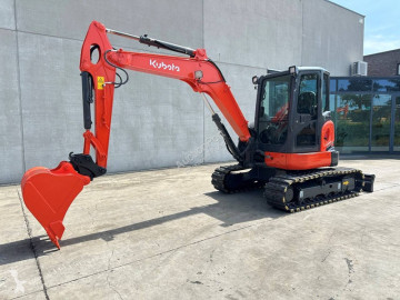 Pelle sur chenilles Kubota