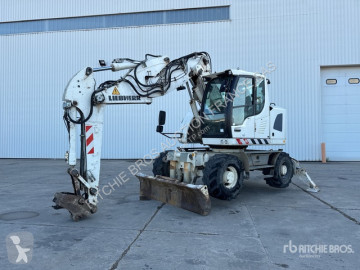Pelle sur pneus Liebherr