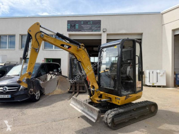 Міні-екскаватор Caterpillar