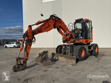 Pelle sur pneus Komatsu