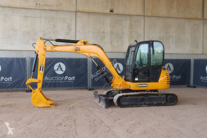 Pelle sur chenilles JCB