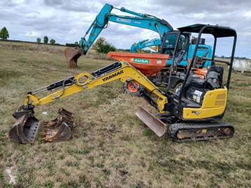 جرافة صغيرة Yanmar