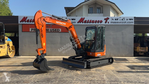 Hitachi kotrógép