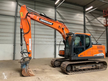 Doosan lánctalpas kotrógép