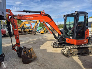 جرافة صغيرة Kubota
