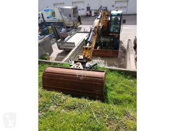 جرافة على عجلات JCB