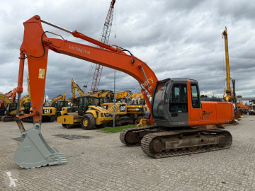 جرافة مجنزرة Hitachi