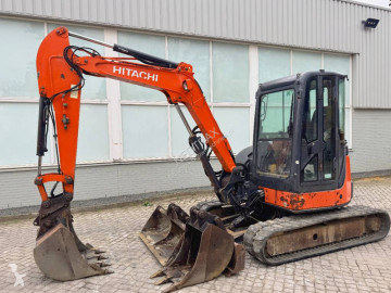 جرافة صغيرة Hitachi