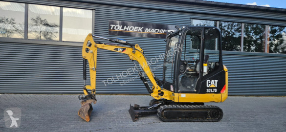 Mini-excavator Caterpillar