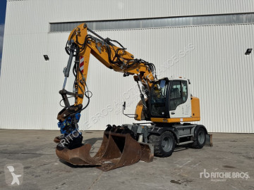Excavator pe roti Liebherr