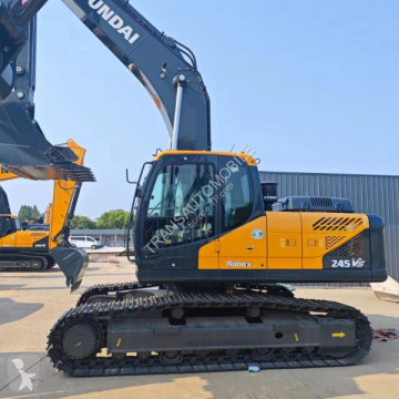 Excavator pe şenile Hyundai noua