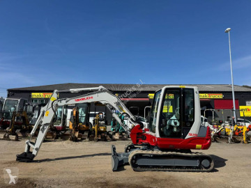 Mini-escavadora Takeuchi