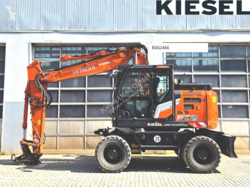 Pelle sur pneus Hitachi