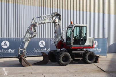 Excavadora de ruedas Takeuchi