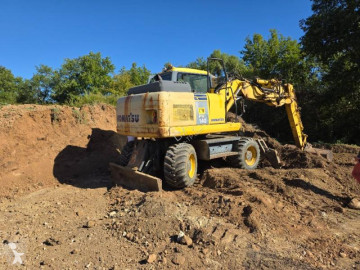 Excavadora de ruedas Komatsu