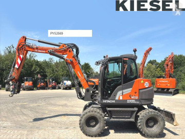Excavator pe roti Hitachi