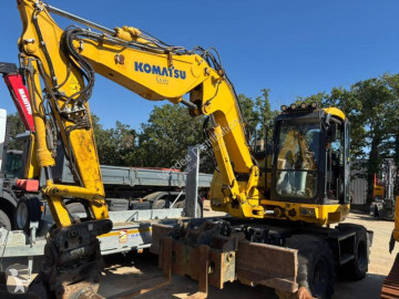 Pelle sur pneus Komatsu