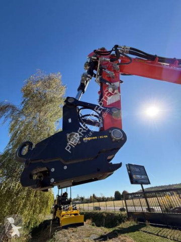 Pelle sur chenilles Kubota