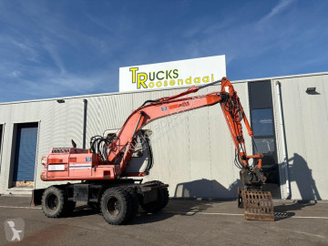 Pelle sur pneus Etec