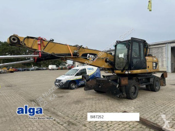 Pelle sur pneus Caterpillar