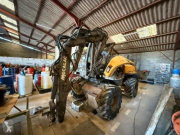 Pelle sur pneus Mecalac