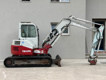Pelle sur chenilles Takeuchi