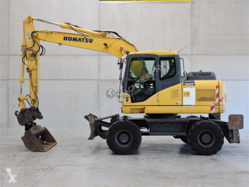 Pelle sur pneus Komatsu