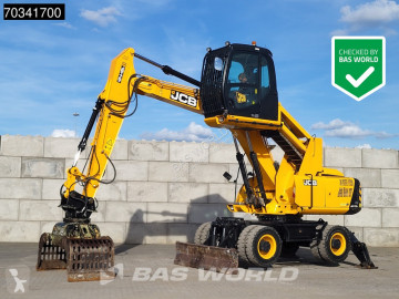 Pelle sur pneus JCB