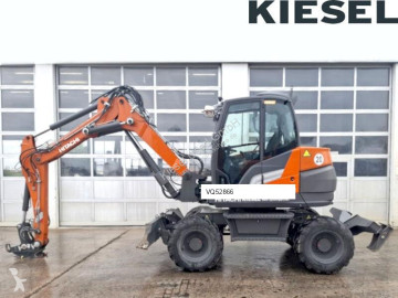 Kolová lopata Hitachi