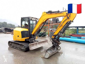 Mini-escavadora JCB