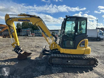 جرافة صغيرة Komatsu