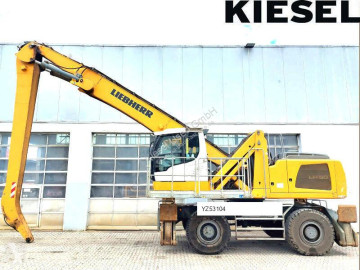 Индустриален багер Liebherr