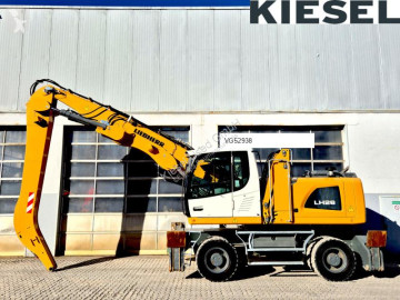 Индустриален багер Liebherr