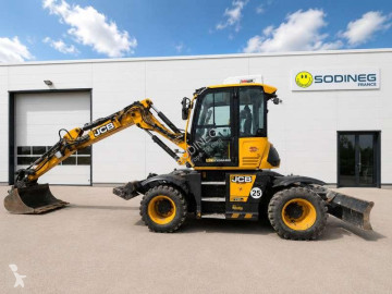 Graafmachine op banden JCB