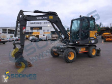 Pelle sur pneus Volvo EW60E
