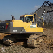 Pelle sur chenilles Volvo EC220DL 5234