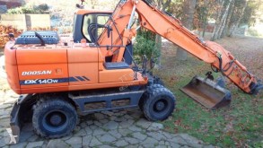 Excavadora Doosan DX140 W excavadora de ruedas usada