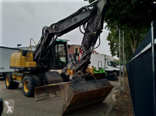 Pelle sur pneus Volvo EW 140