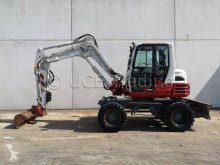 Pelle sur pneus Takeuchi TB295W