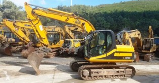 Pelle sur chenilles JCB JS130