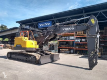 Pásová lopata Volvo ECR 235