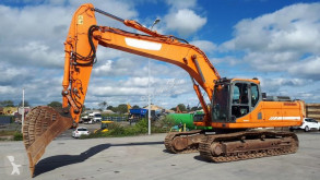 Pelle sur chenilles Doosan DX300 LC