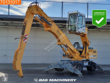 Pelle de manutention Liebherr 924