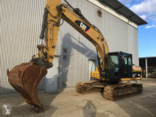 جرافة Caterpillar 323 D L جرافة مجنزرة مستعمل