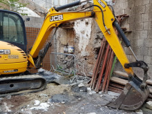 Mini-escavadora JCB 8065