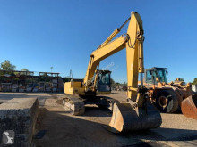 Komatsu PC240NLC excavator pe şenile second-hand
