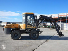 Pelle sur pneus Mecalac 12 MTX