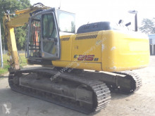 New Holland E215B excavator pe şenile second-hand