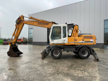 Pelle de manutention Liebherr A 904